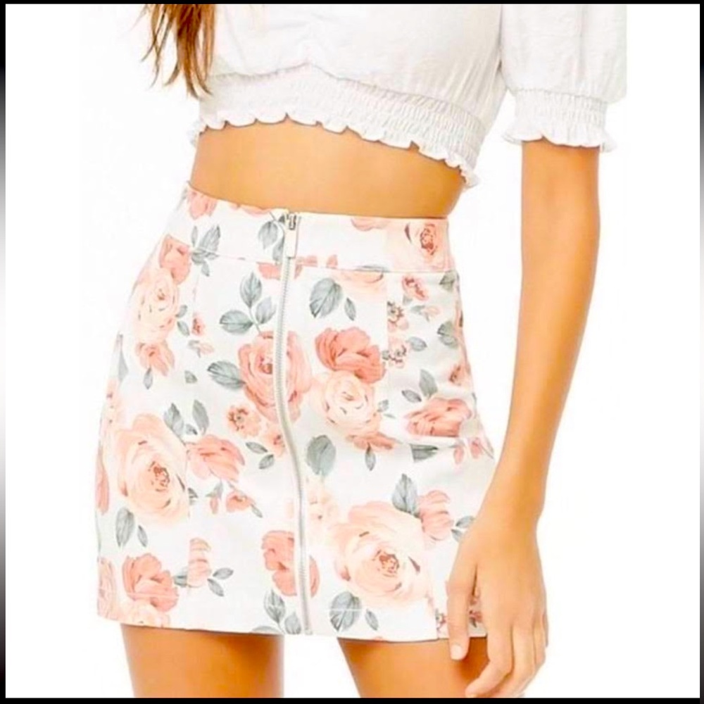 Size Large floral zip skirt